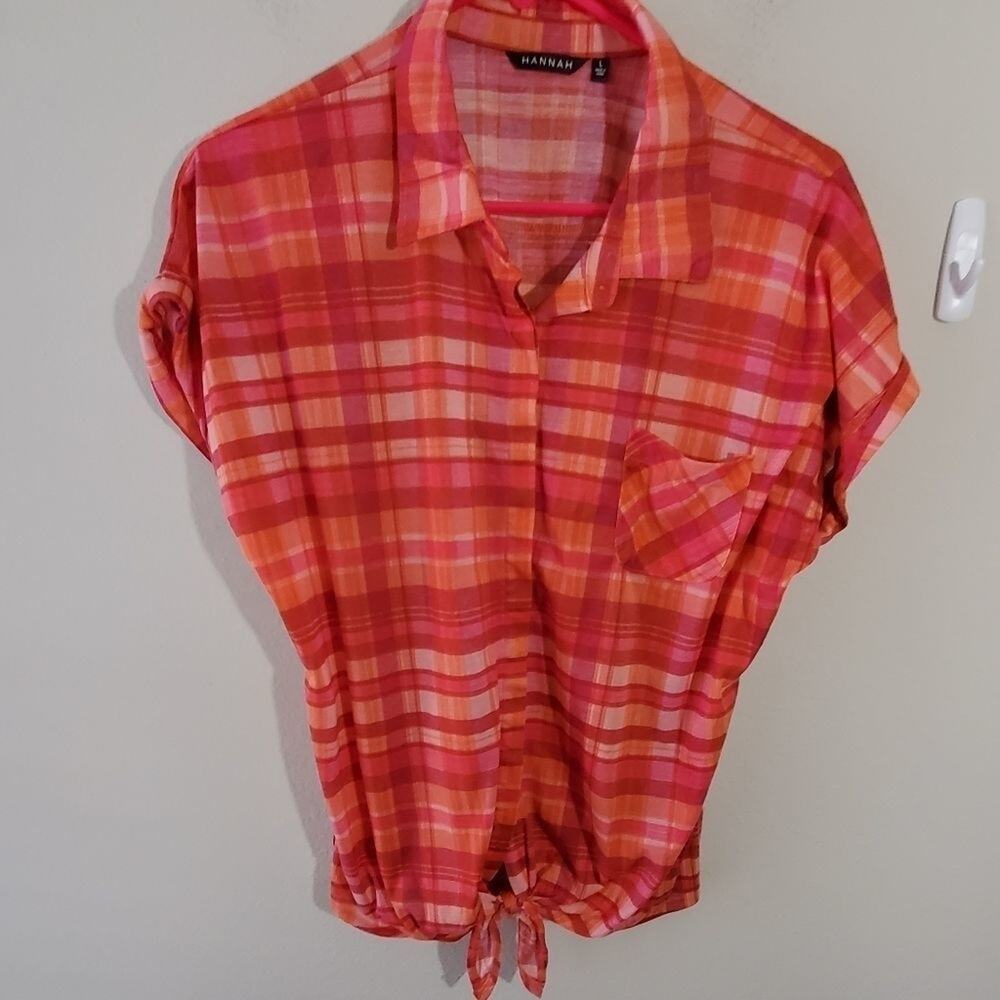 HANNAH PLAID button up shirt size large‎